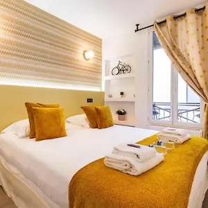 https://cosy-bedroom-tour-eiffel-champs-de-mars.fr-paris.fr